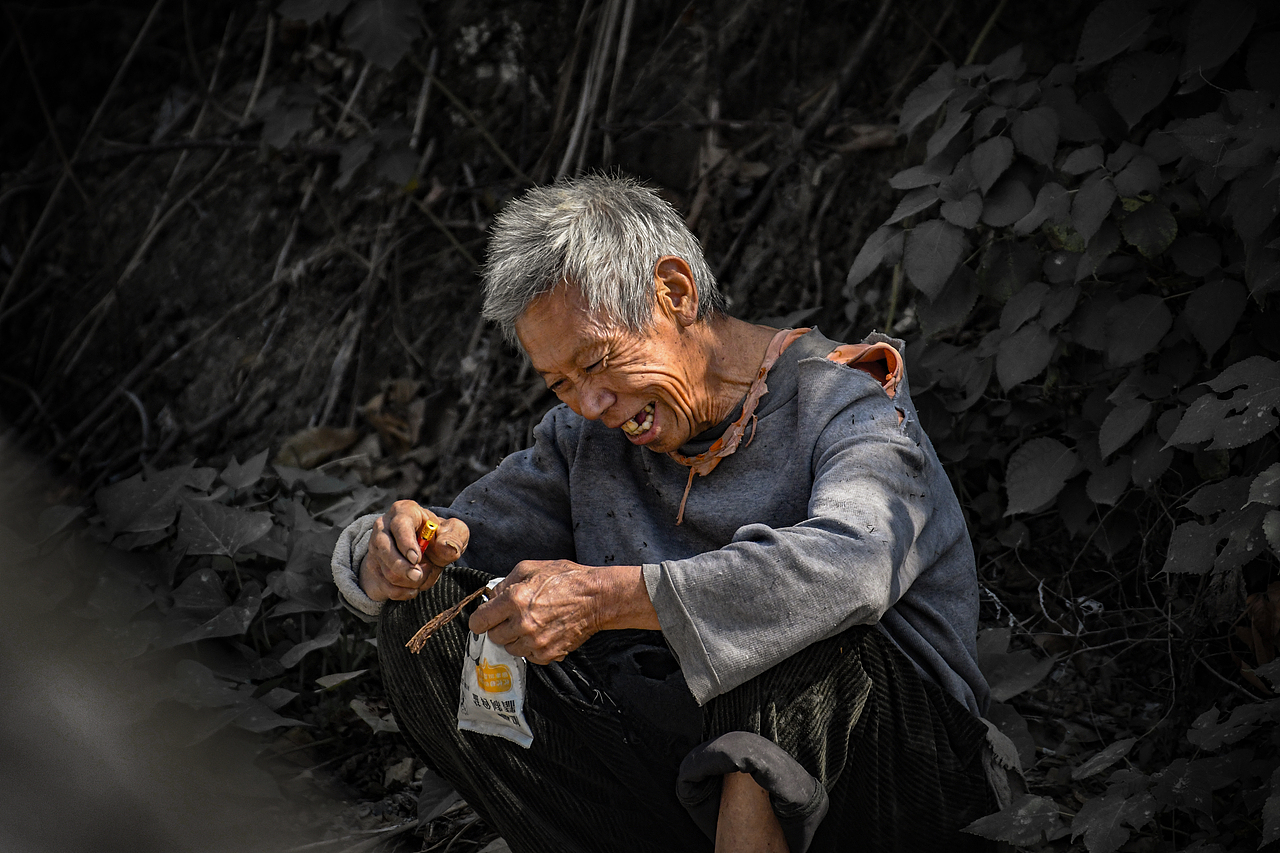 村头树先生（图ZMzI4OTk3NDQ0） - 人文/纪实摄影 - 站酷设计师东门印记原创素材 - 站酷ZCOOL