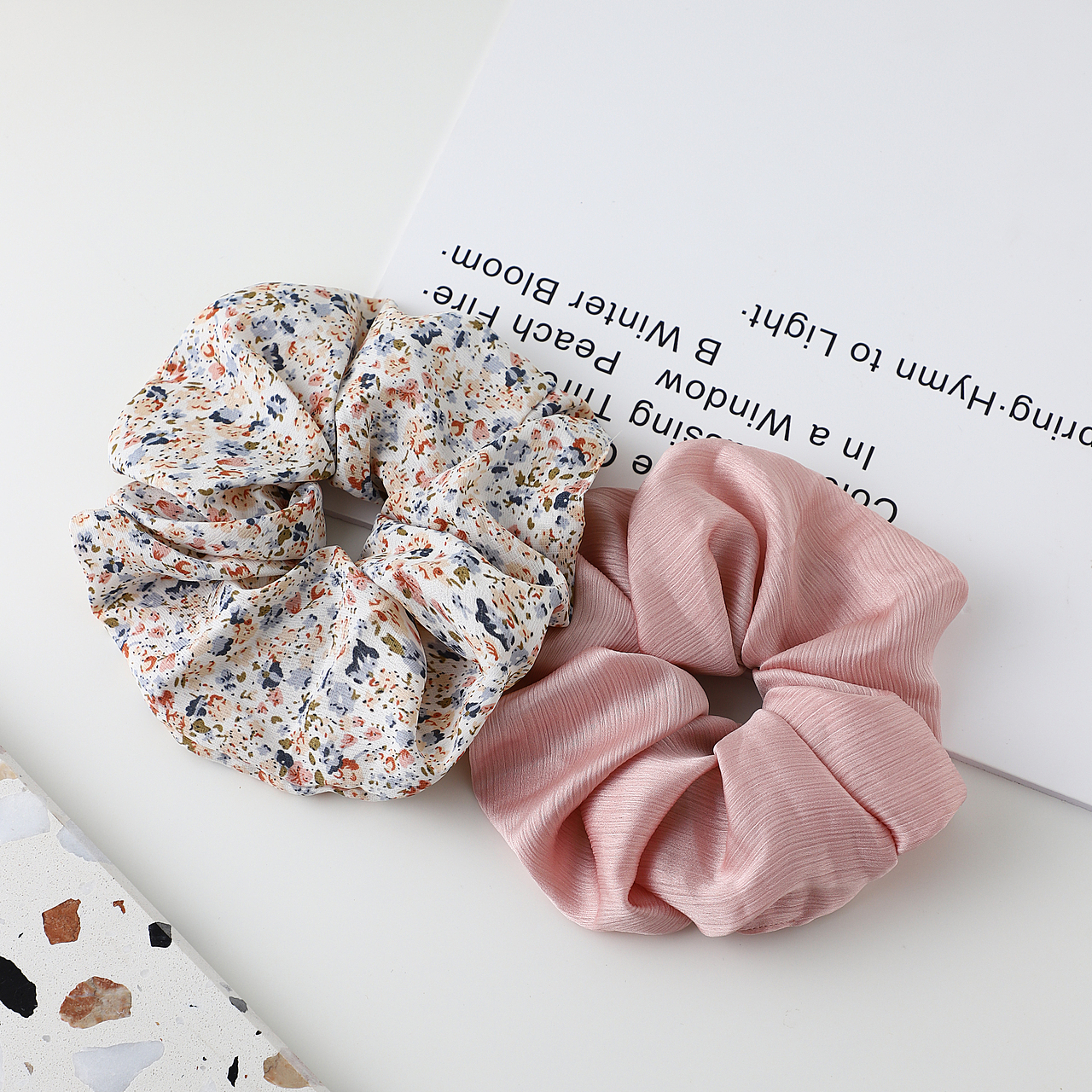 大肠发圈/发饰の静物拍摄（图ZMzEzMTk4OTI0） - 产品摄影 - 站酷设计师云端生活美学原创素材 - 站酷ZCOOL