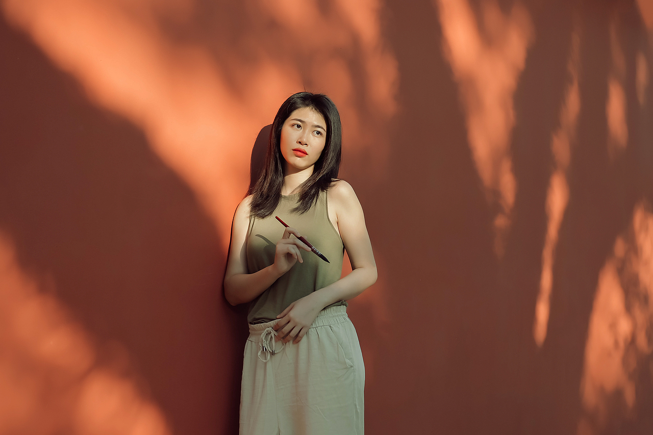 夕阳红墙与诗人（图ZMzQ1OTQ4NDY0） - 人像摄影 - 站酷设计师KK想要和这个世界原创素材 - 站酷ZCOOL