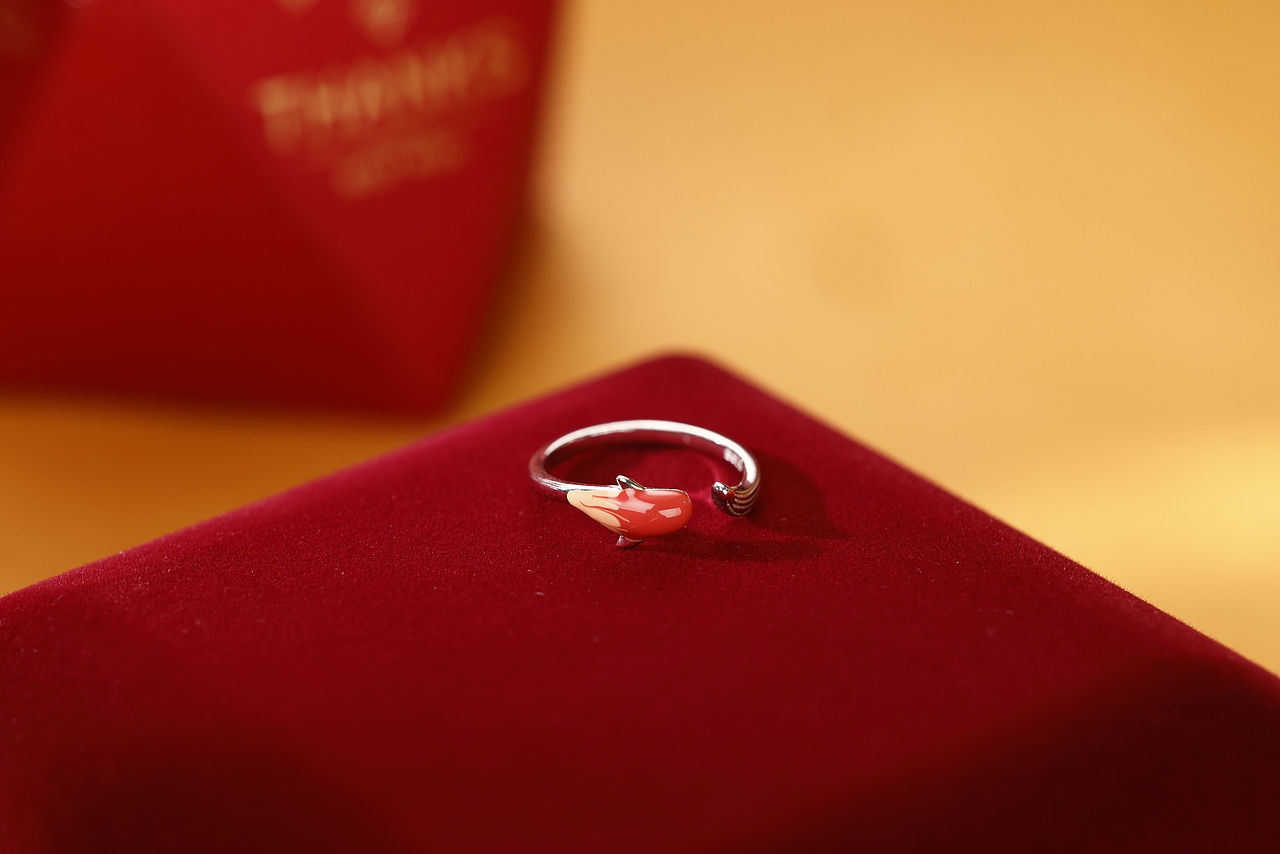 银饰品耳钉耳环首饰拍摄/电商静物产品拍照/新年饰品