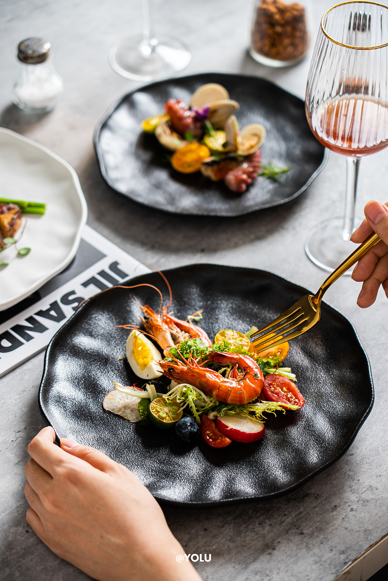 黑白西餐盘美食摄影（图ZMzQwNjA2OTk2） - 产品摄影 - 站酷设计师有鹿摄影视觉YOLU原创素材 - 站酷ZCOOL