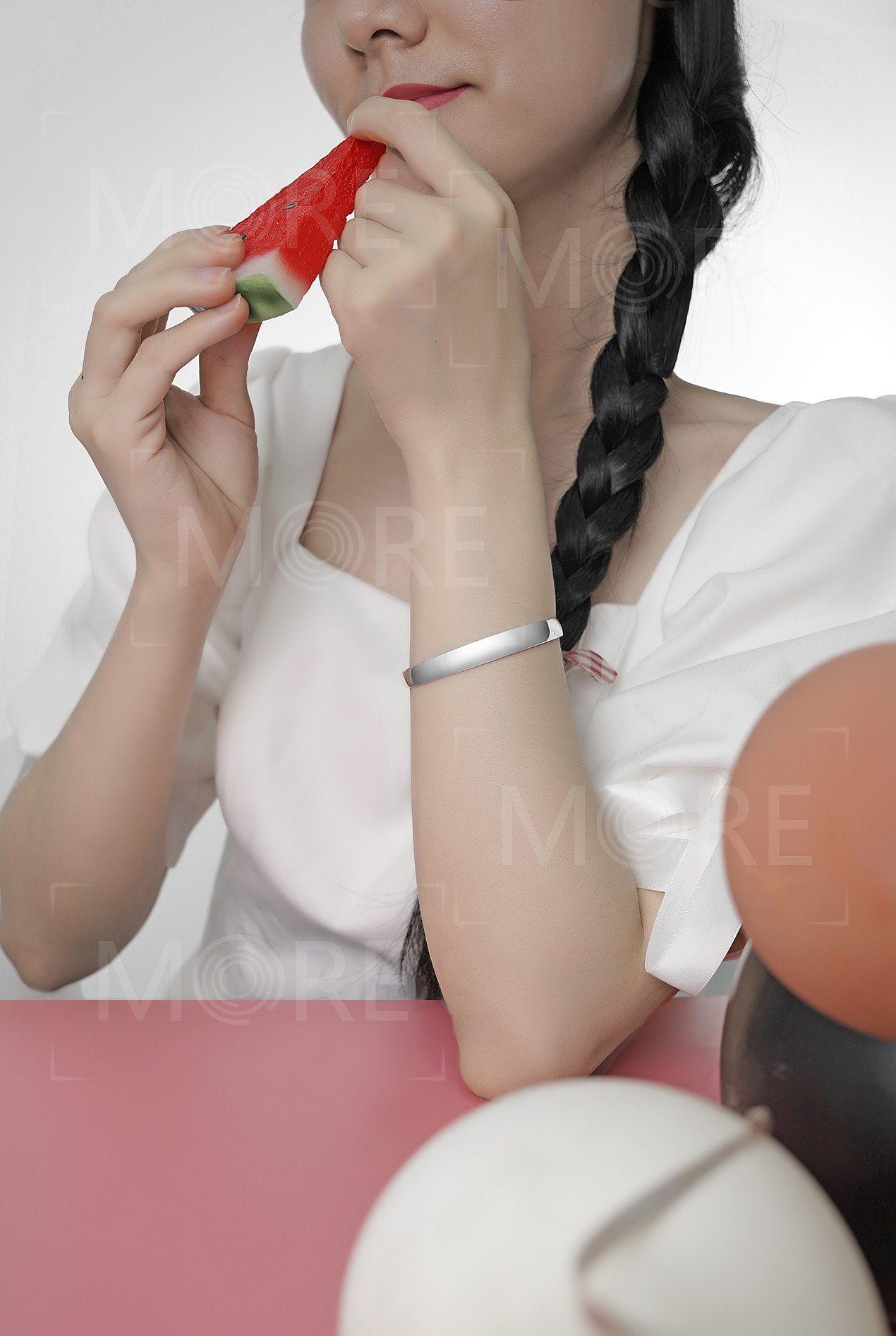 手鐲拍攝（圖ZMzA2NzU2Mjky） - 產(chǎn)品攝影 - 站酷設(shè)計(jì)師茉香4溢原創(chuàng)素材 - 站酷ZCOOL