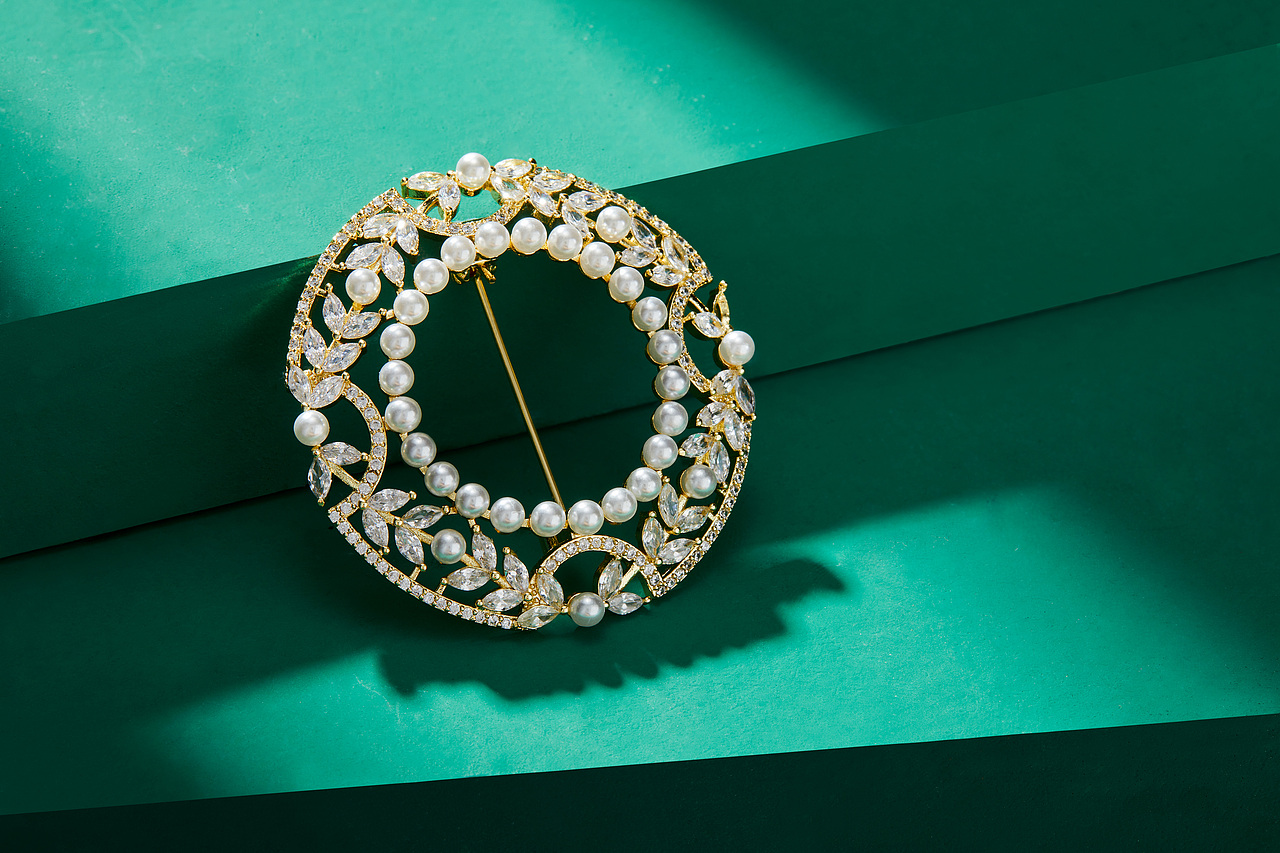 胸针丨胸花领针（图ZMzExNDgzNDA0） - 产品摄影 - 站酷设计师曾可以c原创素材 - 站酷ZCOOL