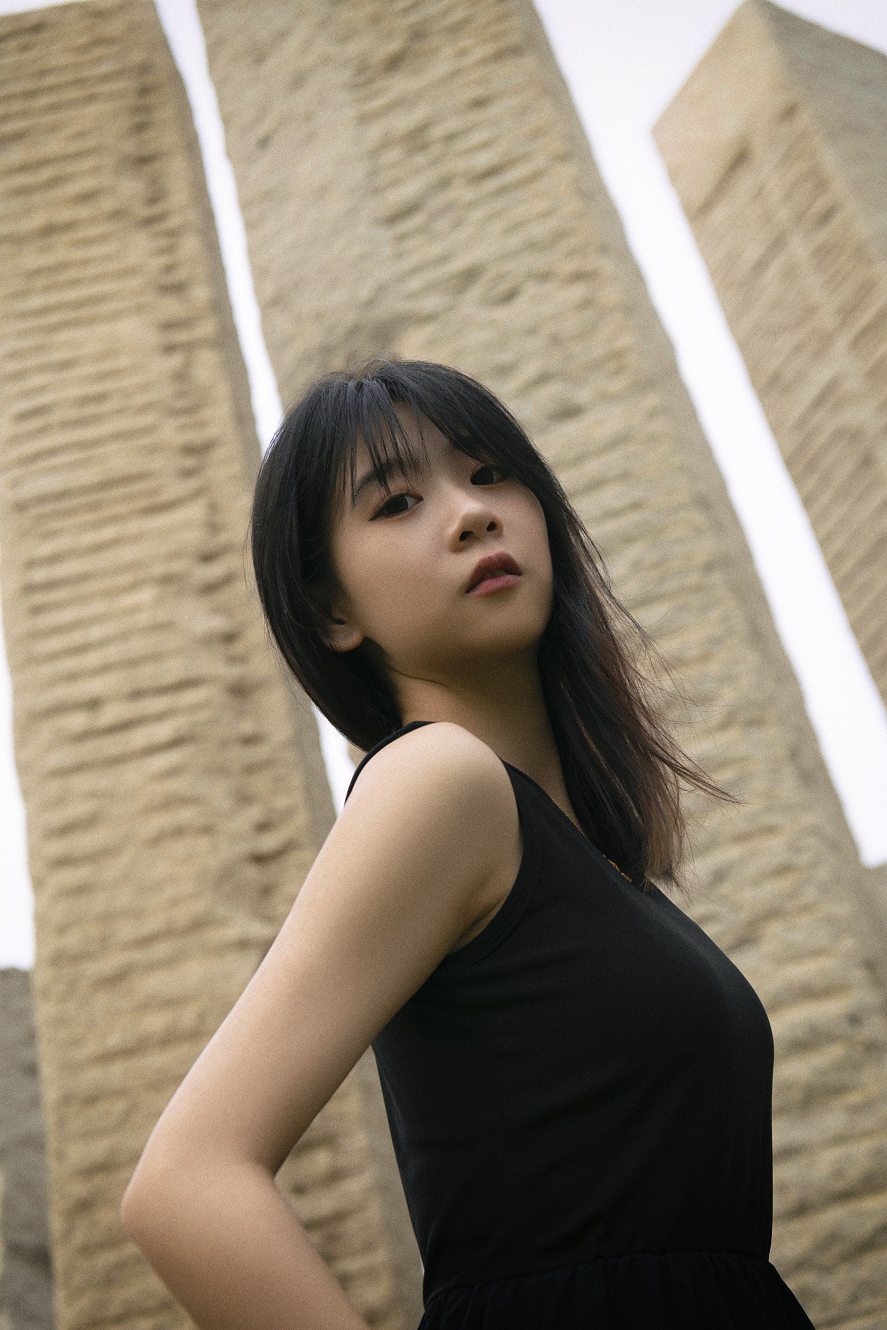 月湖雕塑公园：上海小众巨石艺术公园（图ZMzQ1NTkwMDU2） - 人像摄影 - 站酷设计师陈若缺原创素材 - 站酷ZCOOL