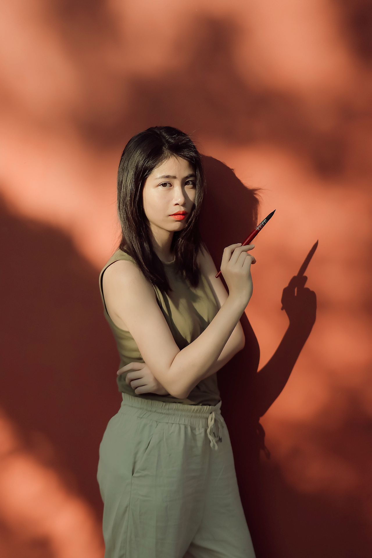 夕阳红墙与诗人（图ZMzQ1OTQ4NDYw） - 人像摄影 - 站酷设计师KK想要和这个世界原创素材 - 站酷ZCOOL