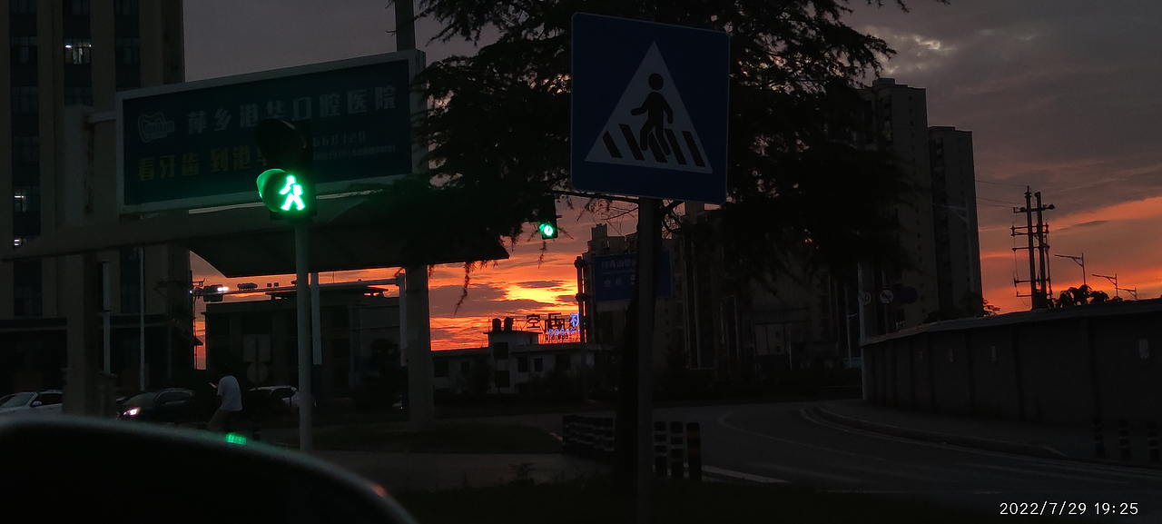 一些手机摄影 武汉樱花（图ZMzEwNTU5Nzcy） - 风光摄影 - 站酷设计师小肖羊咩咩原创素材 - 站酷ZCOOL