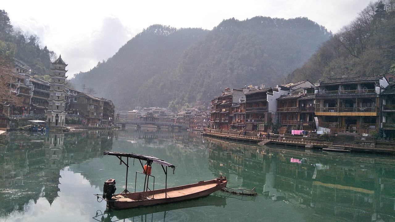 美丽的凤凰古城（图ZMTE4NjM0Mjgw） - 风光摄影 - 站酷设计师墨林院字画店原创素材 - 站酷ZCOOL