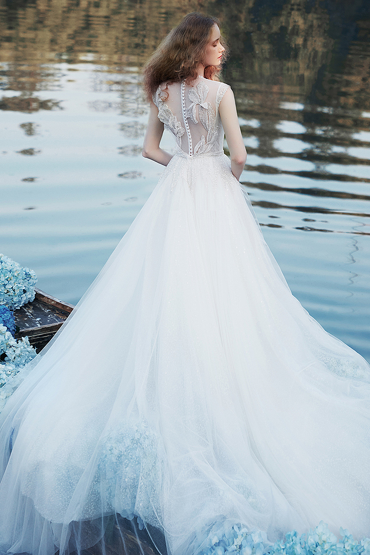 兰奕的纱，水中仙（图ZMjY1MjUwNjk2） - 正装/礼服 - 站酷设计师婚纱设计师兰奕原创素材 - 站酷ZCOOL