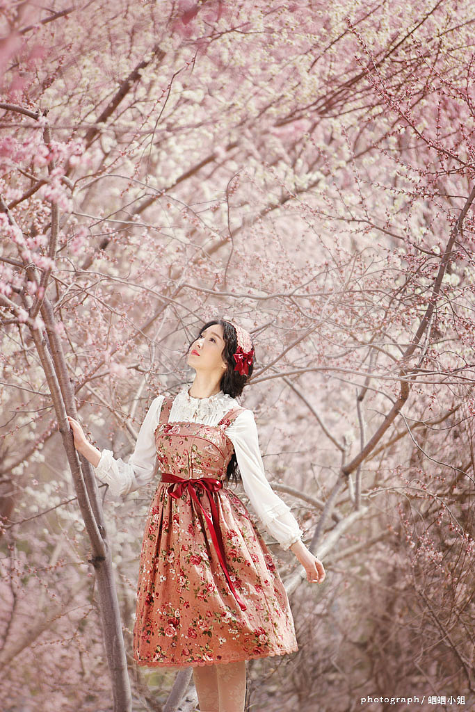 花の季（图ZMjY4NzczNzI=） - 人像摄影 - 站酷设计师摄影师蝈蝈小姐原创素材 - 站酷ZCOOL