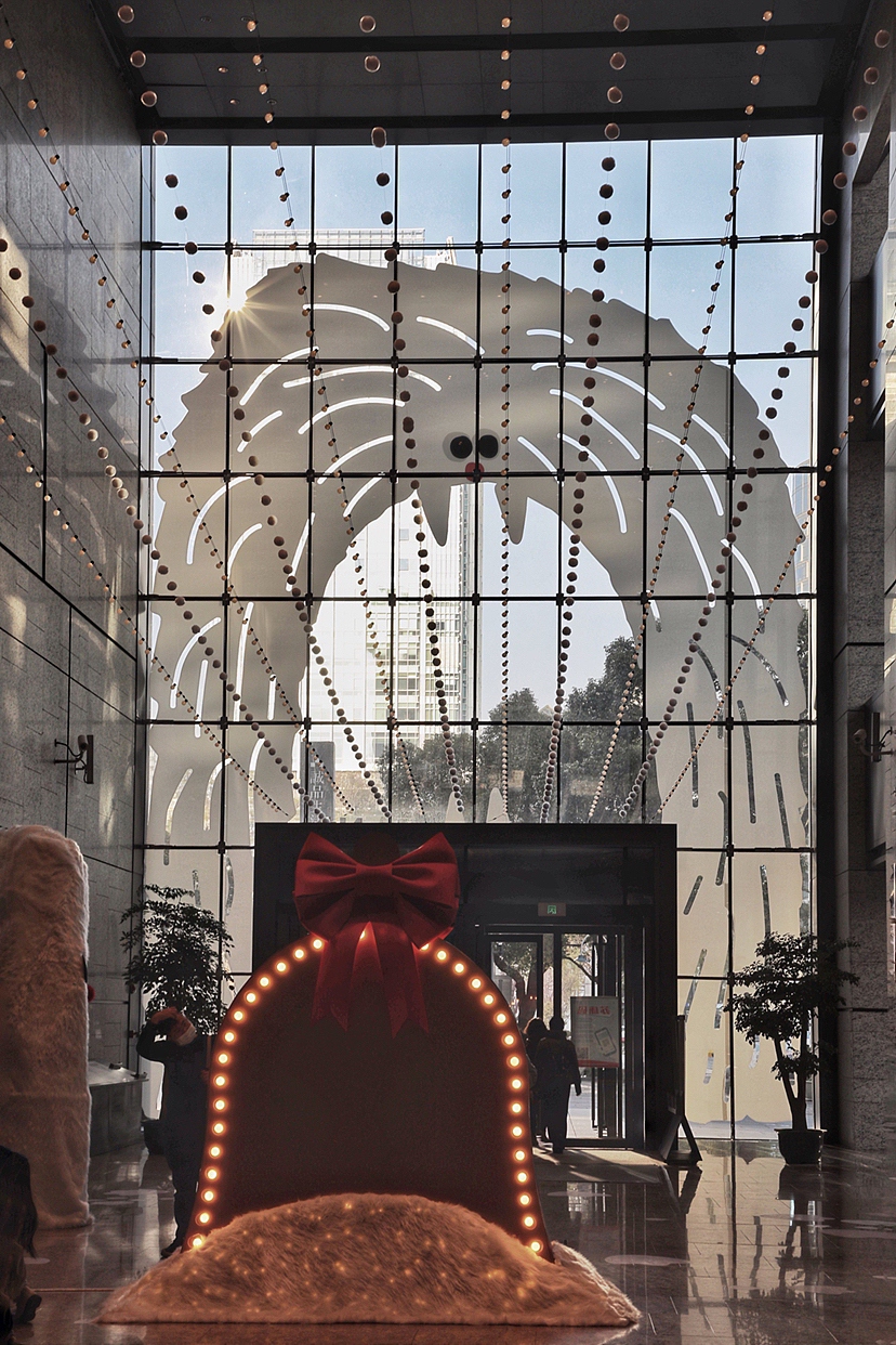 「毛毛怪」 | 2021诚品圣诞美陈（图ZMzUyODE2MTA4） - 展陈设计 - 站酷设计师囍爷原创素材 - 站酷ZCOOL