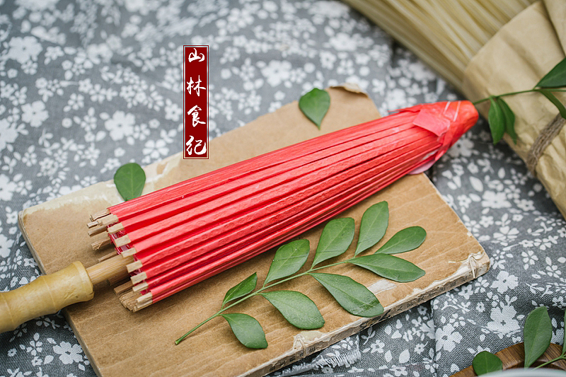 一碗热腾的米粉,足以慰凛秋