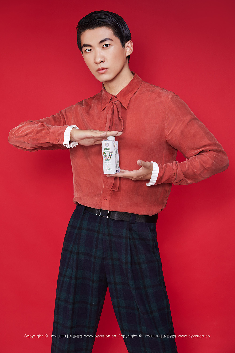 百特酸奶X周师兄跨界联合 | 冰影视觉BYVISION（图ZMjQzNTAzMjYw） - 产品摄影 - 站酷设计师冰影视觉摄影原创素材 - 站酷ZCOOL