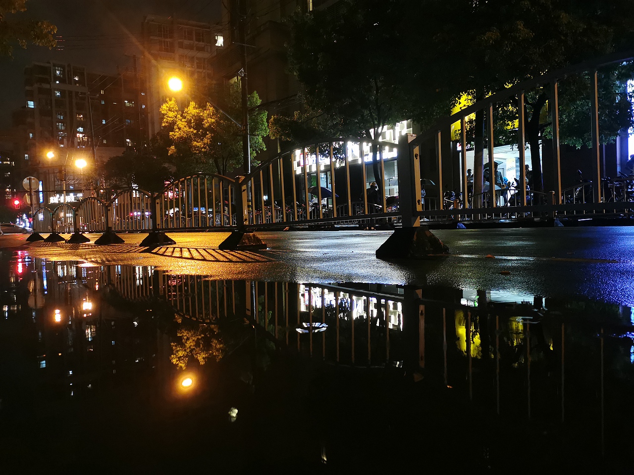 雨夜（图ZMjE4MDk1MTU2） - 风光摄影 - 站酷设计师Hummy叫哈米吗原创素材 - 站酷ZCOOL