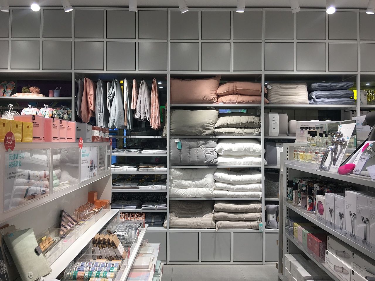 开精品百货店选购货架装修方法广州nome诺米货架厂（图ZMTcxODYyODMy） - 其他工业/产品 - 站酷设计师广州大唐展示道具原创素材 - 站酷ZCOOL