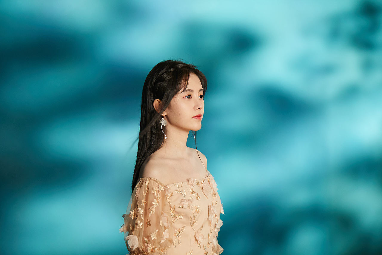 花西子鞠婧祎mintakapresents