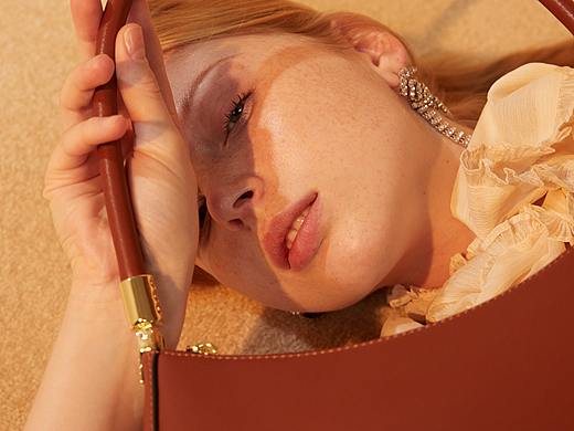 马克华菲女包电商形象