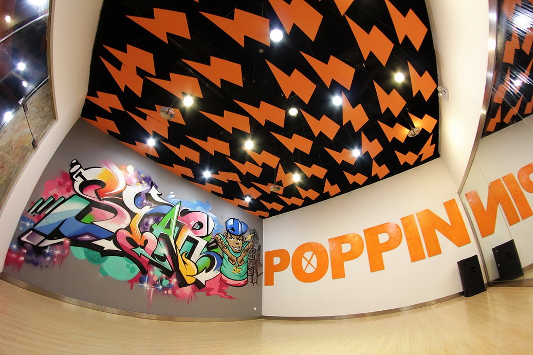 嘻哈帮街舞 曼哈顿店 空间设计（图ZMTg3Njc3NDQ=） - 家装设计 - 站酷设计师意开品牌咨询原创素材 - 站酷ZCOOL