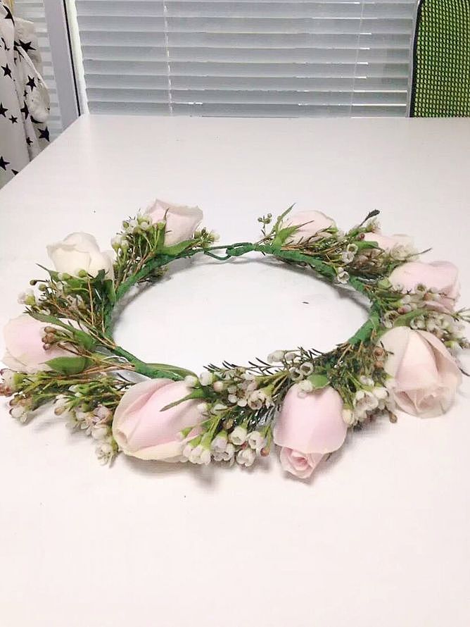 鲜花花环满天星花环玫瑰花环