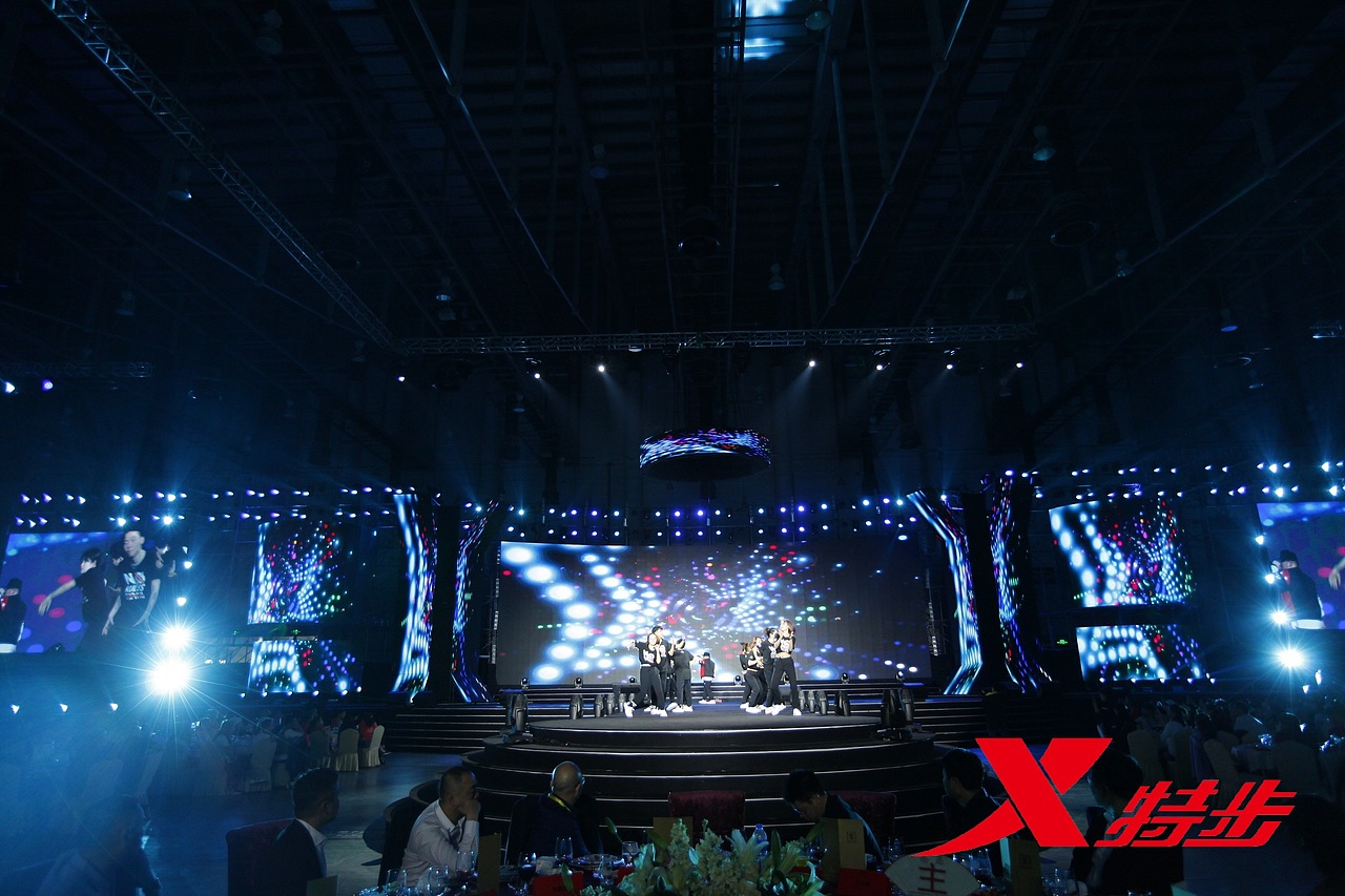 特步颁奖盛典（图ZMTA5ODM0MjQ4） - 舞台美术 - 站酷设计师厦门Q原创素材 - 站酷ZCOOL