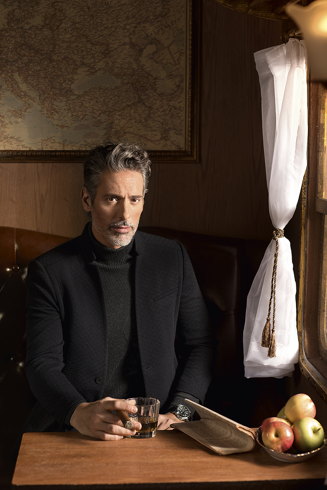 男装秋冬大片-瞳孔时尚出品（图ZMjg1NTM5NDY0） - 时尚/艺术摄影 - 站酷设计师瞳孔时尚TK原创素材 - 站酷ZCOOL