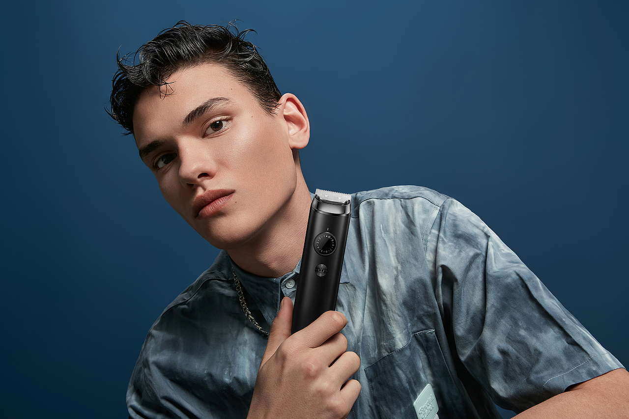 剃须刀 吹风机 充电宝 产品 模特 修图 拍摄（图ZMjU0MzYzNjY0） - 产品摄影 - 站酷设计师商业修图工作室原创素材 - 站酷ZCOOL