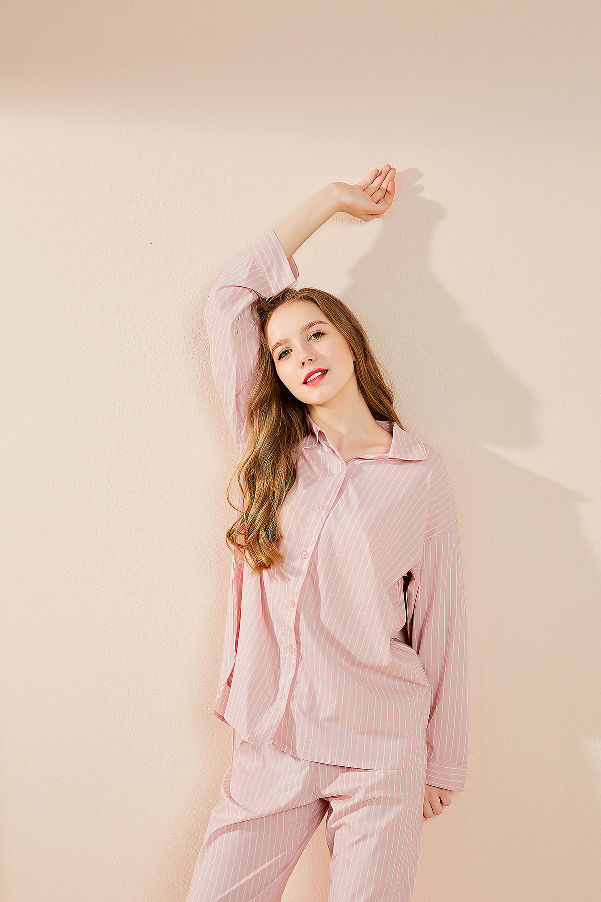 唯美睡衣女外模 lera