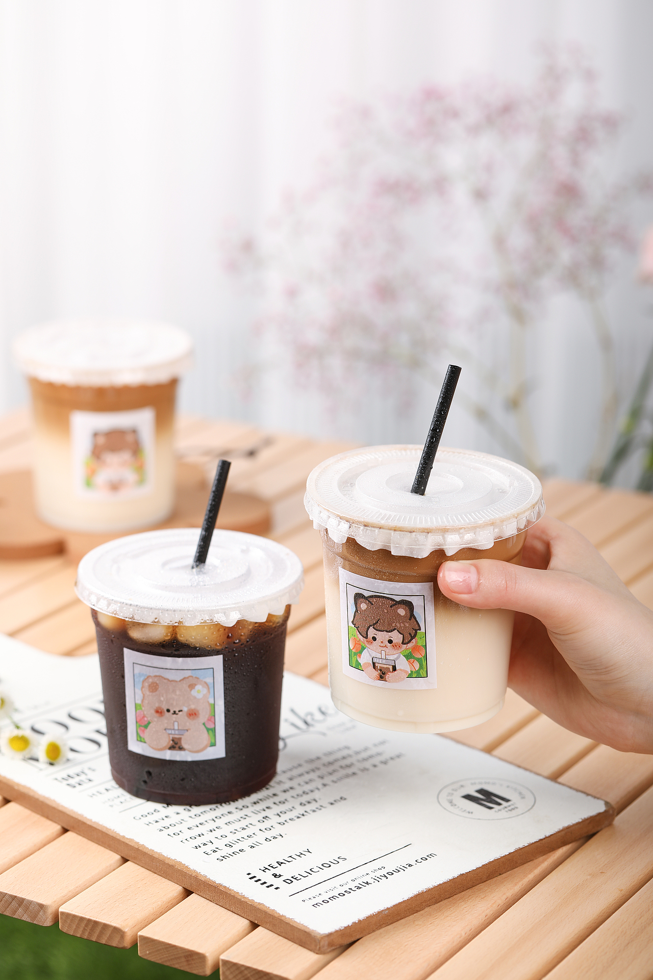 “一次性生椰拿铁饮料杯~”