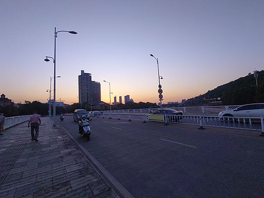 下班回家（个人主页-ZNTU1NTE4MTI=） - 风光摄影 - 站酷设计师赏识原创素材 - 站酷ZCOOL