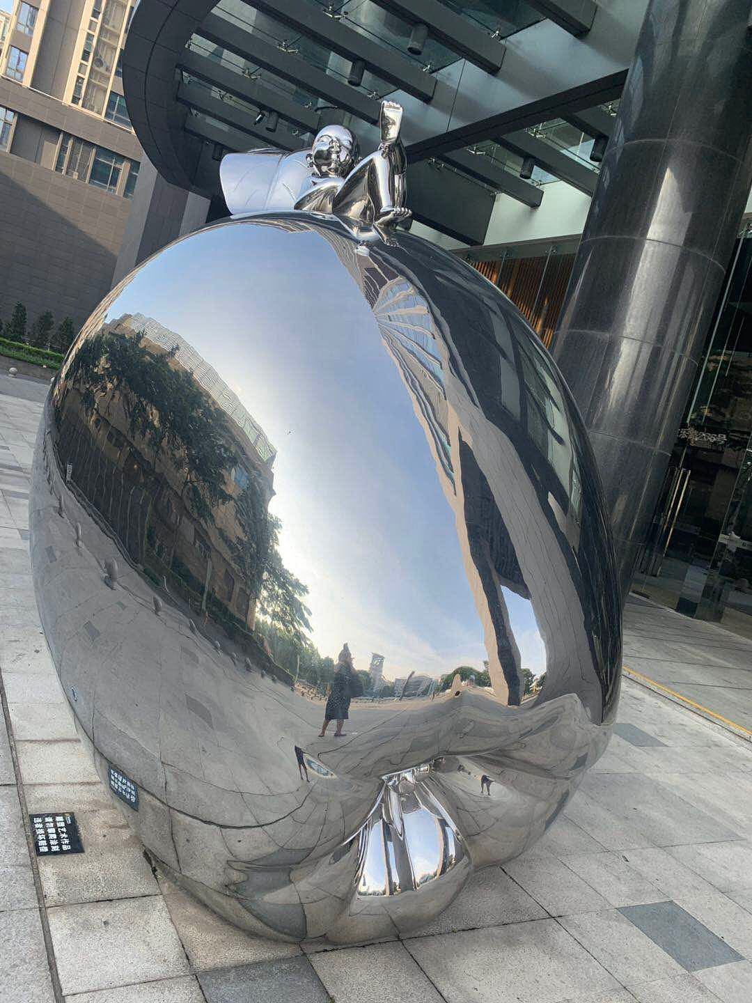 园林景观售楼处不锈钢锻造仿生水果雕塑