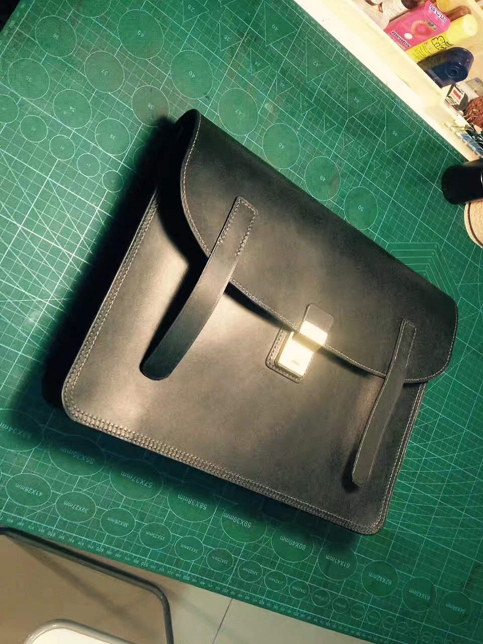 从无到有,从平面到立体,做给一个“侦探”的公文包