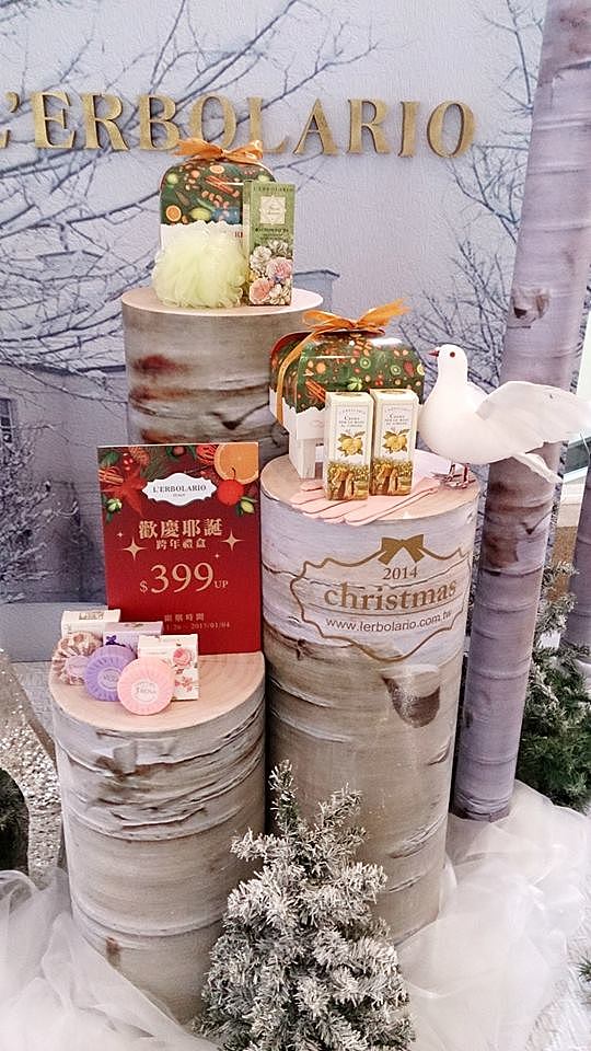 L'ERBOLARIO 聖誕節櫥窗（图ZMTc4NzU0MjA0） - 展陈设计 - 站酷设计师周佳怡原创素材 - 站酷ZCOOL