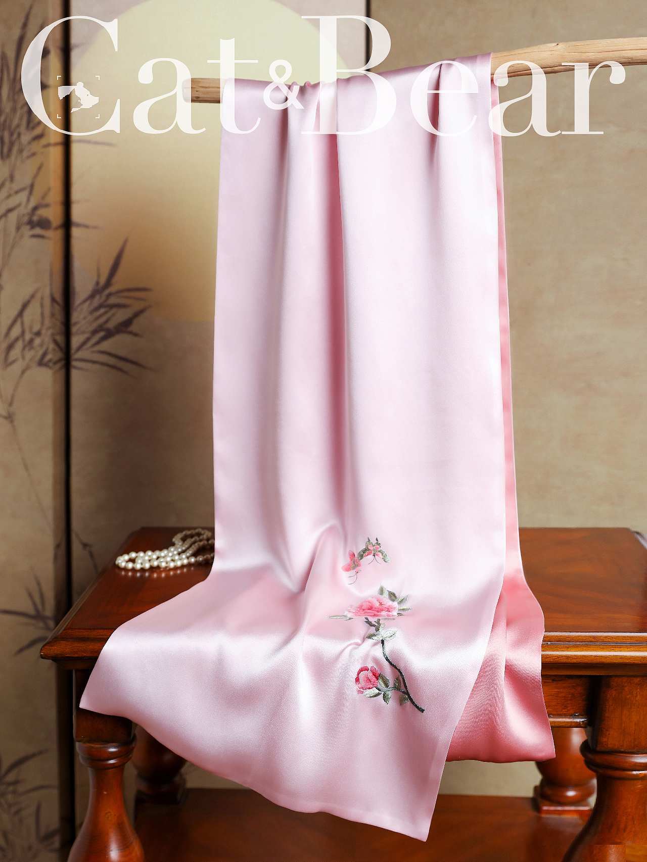 苏绣丝巾拍摄案例 | 国风版（图ZMzYyNjMyMTE2） - 产品摄影 - 站酷设计师摄影师极黑原创素材 - 站酷ZCOOL