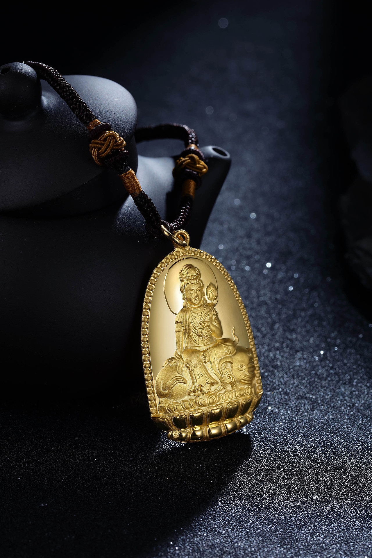 珠宝场景拍摄图