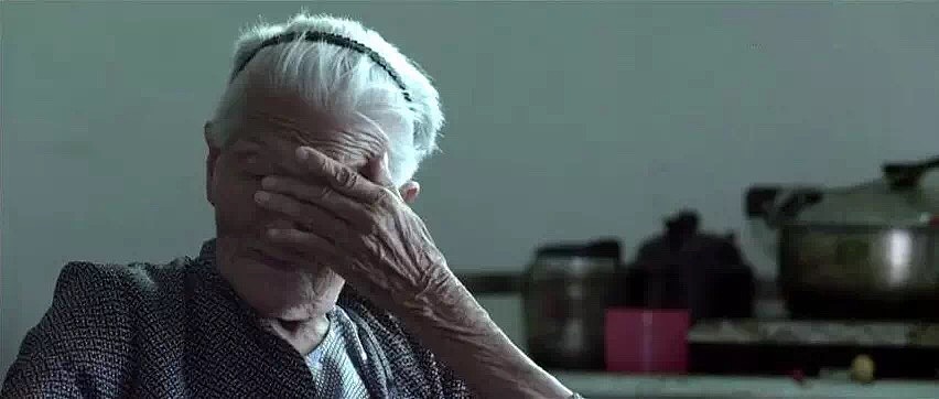 纪录片电影《二十二》海报--铭记历史 终生难忘（图ZODg2MDYyODg=） - 海报 - 站酷设计师ACEWORKS原创素材 - 站酷ZCOOL