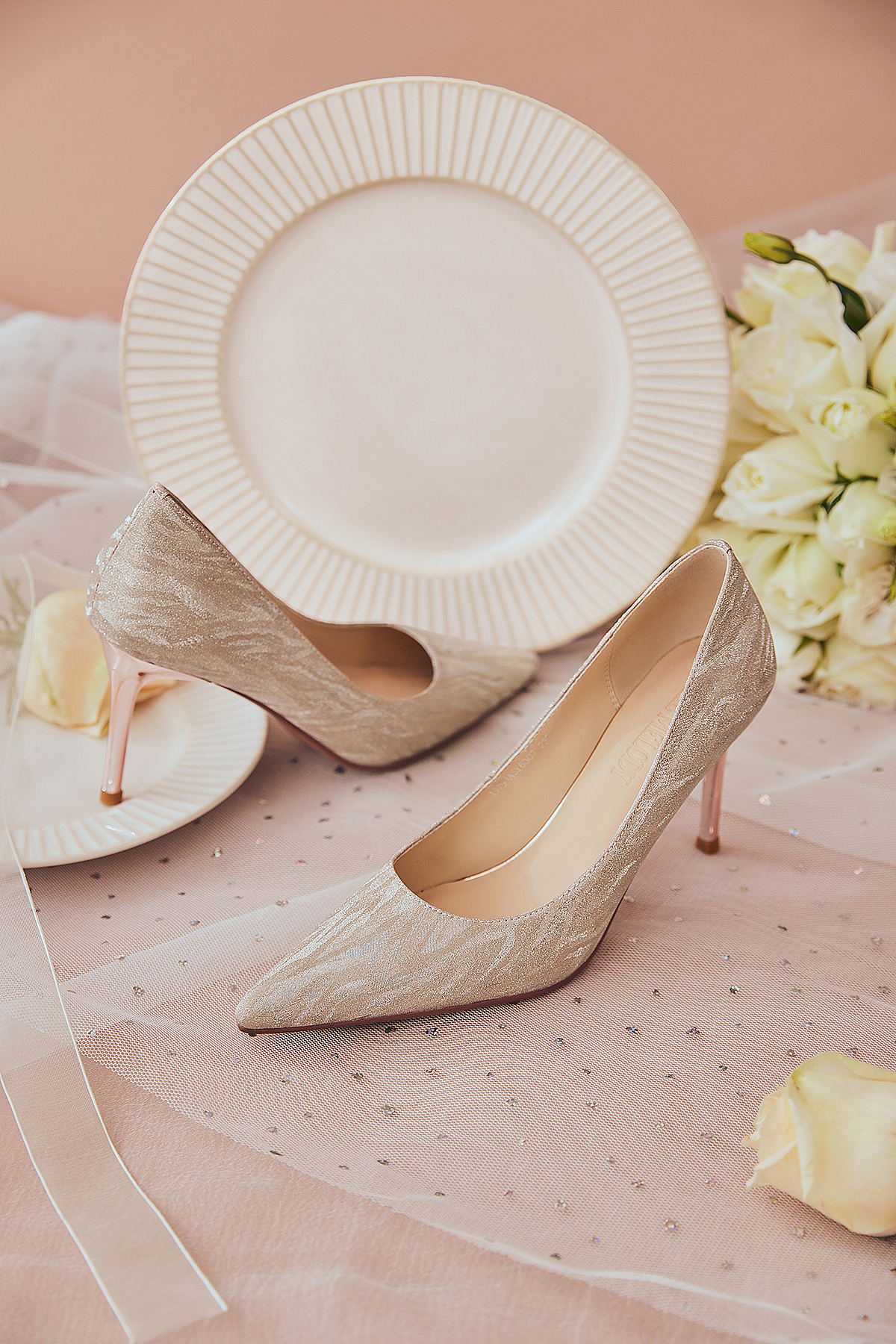 成都 | 产品摄影 | 婚鞋摄影（图ZMjY3NTE3MzUy） - 产品摄影 - 站酷设计师禾平社影原创素材 - 站酷ZCOOL