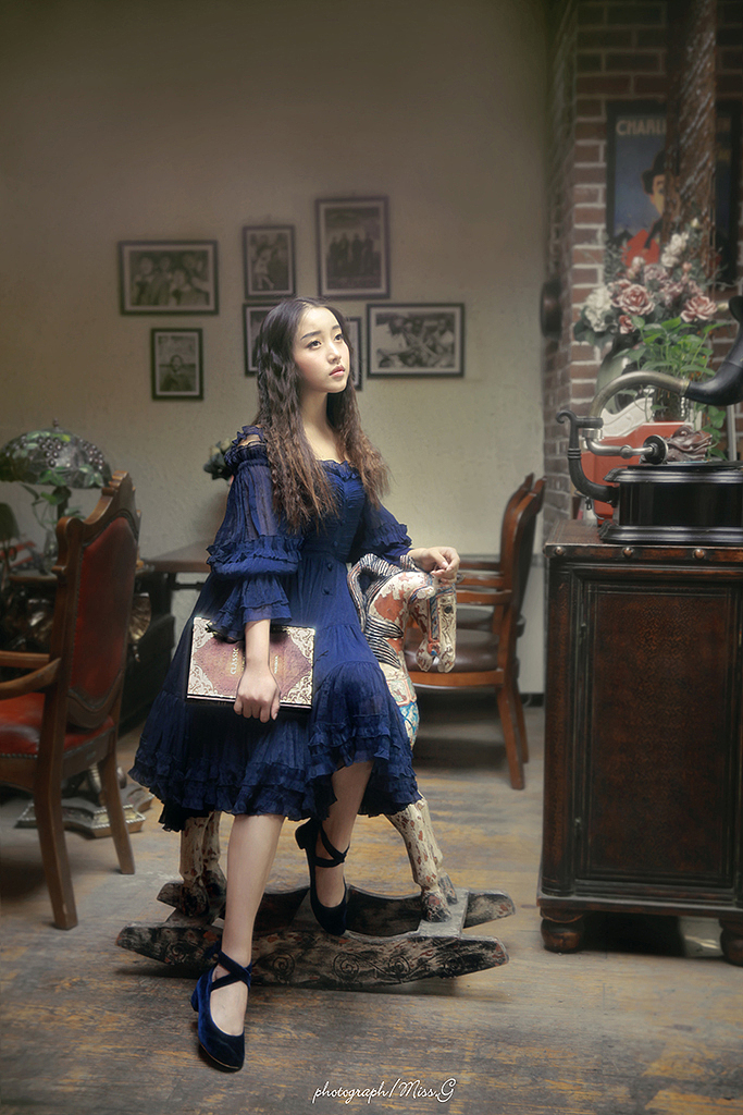 Vivian's Diary（图ZMjE5NjY2ODQ=） - 人像摄影 - 站酷设计师摄影师蝈蝈小姐原创素材 - 站酷ZCOOL