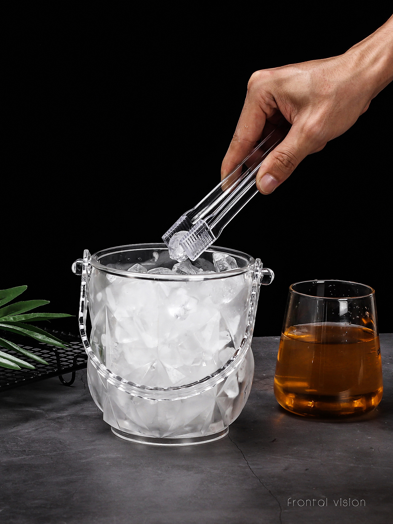 一桶冰·冰爽一下