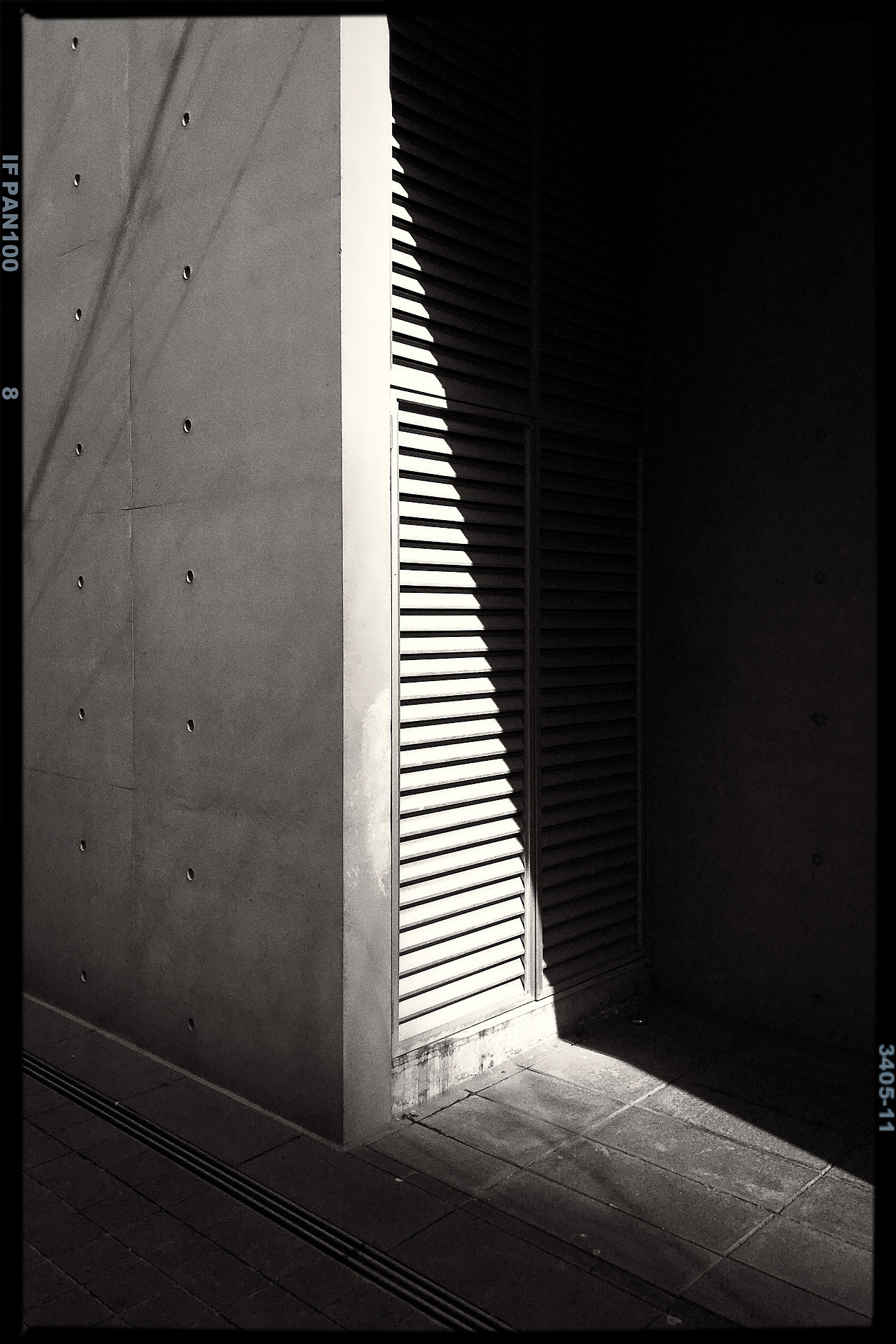 手機(jī)攝影|抽離了紛繁色彩，一瞬即是永恒（圖ZMjQyMDg4ODIw） - 人文/紀(jì)實(shí)攝影 - 站酷設(shè)計(jì)師Z自由女神原創(chuàng)素材 - 站酷ZCOOL