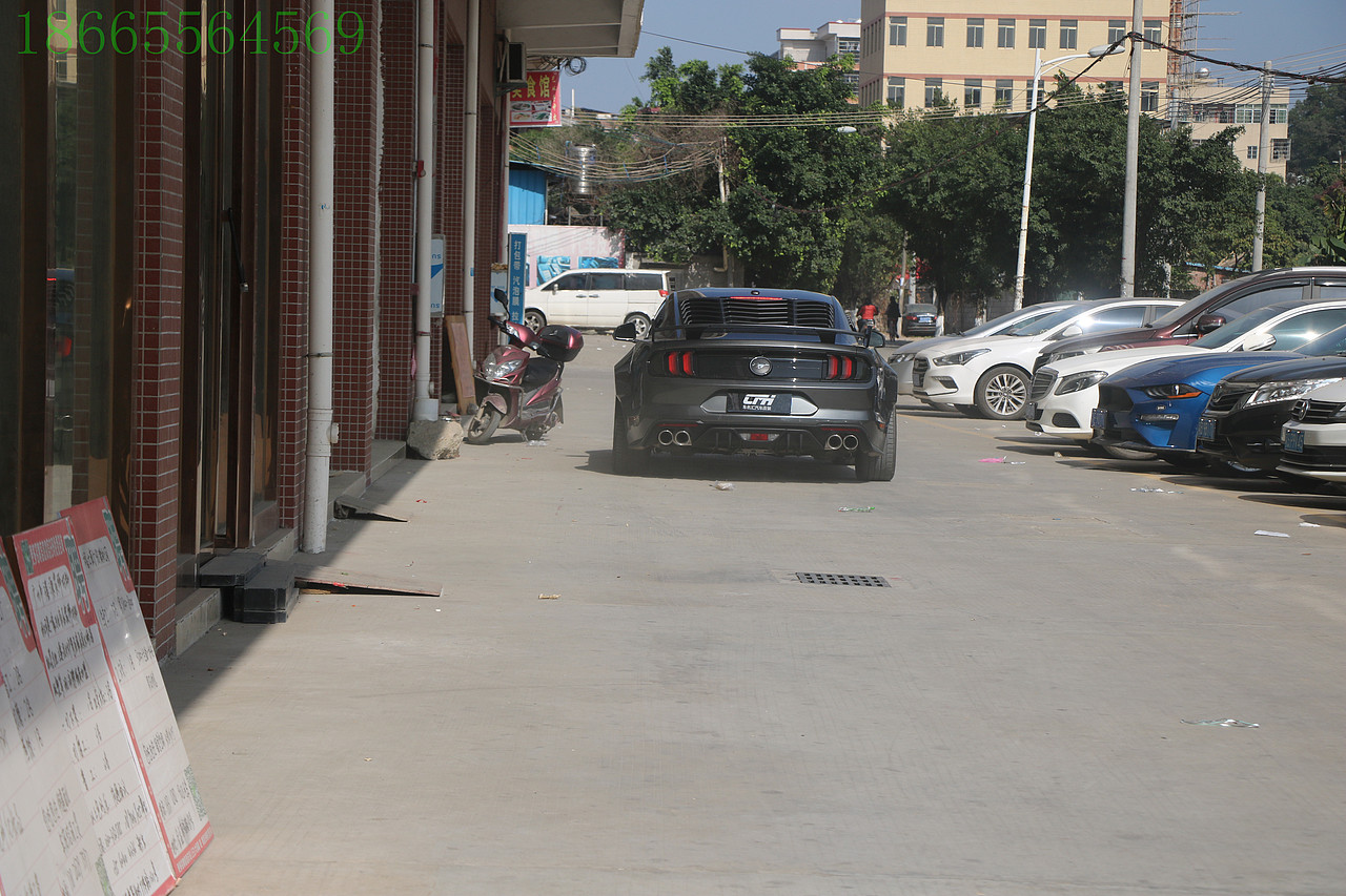 又一辆恶狠狠的改装宽体来袭