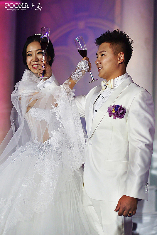陈一冰牵手竞缇，完美婚礼 [卜马映像]（图ZMjA2ODI5MzY=） - 人像摄影 - 站酷设计师Pooma卜马原创素材 - 站酷ZCOOL