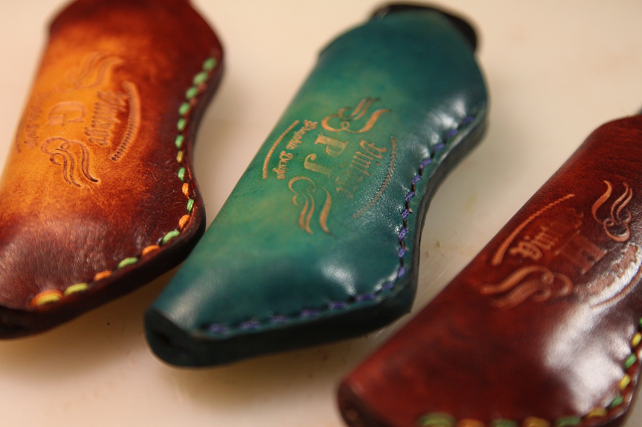 一元打火机也可以很炫酷 给它做件衣裳（图ZMjgzNDc3MDA=） - 工艺品设计 - 站酷设计师皮雕达人原创素材 - 站酷ZCOOL