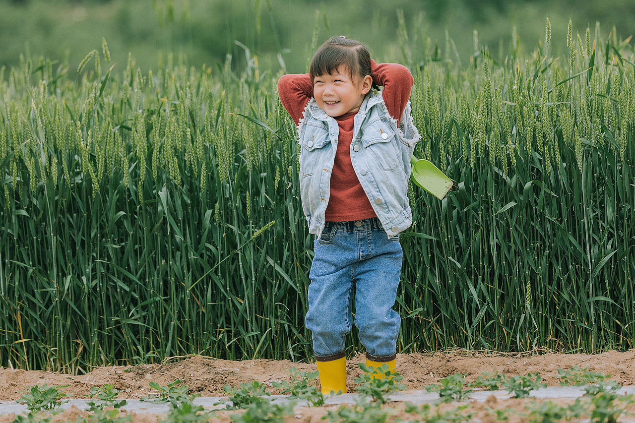 被风吹过的夏天（图ZMjU2Nzc1ODI4） - 人像摄影 - 站酷设计师烟台美食摄影师酋原创素材 - 站酷ZCOOL