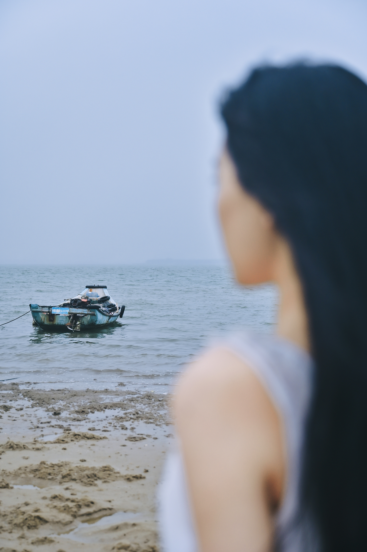 我喜欢我飞舞的头发和飘着雨还是眺望的眼光
