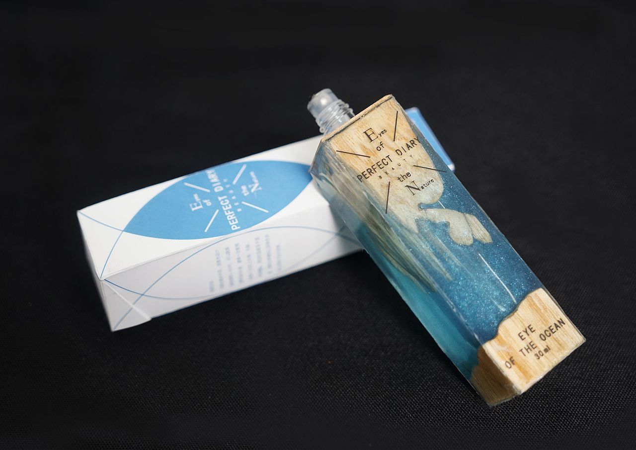 完美日记‘自然之眼’系列香水包装（图ZMTkxNzYzODAw） - 包装 - 站酷设计师咩啊鑫原创素材 - 站酷ZCOOL