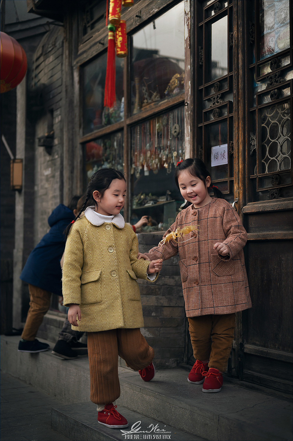 正月十五雪打灯，胡同之冬日篇（图ZMjQ0MTk3OTQw） - 人像摄影 - 站酷设计师摄影师鬼微原创素材 - 站酷ZCOOL