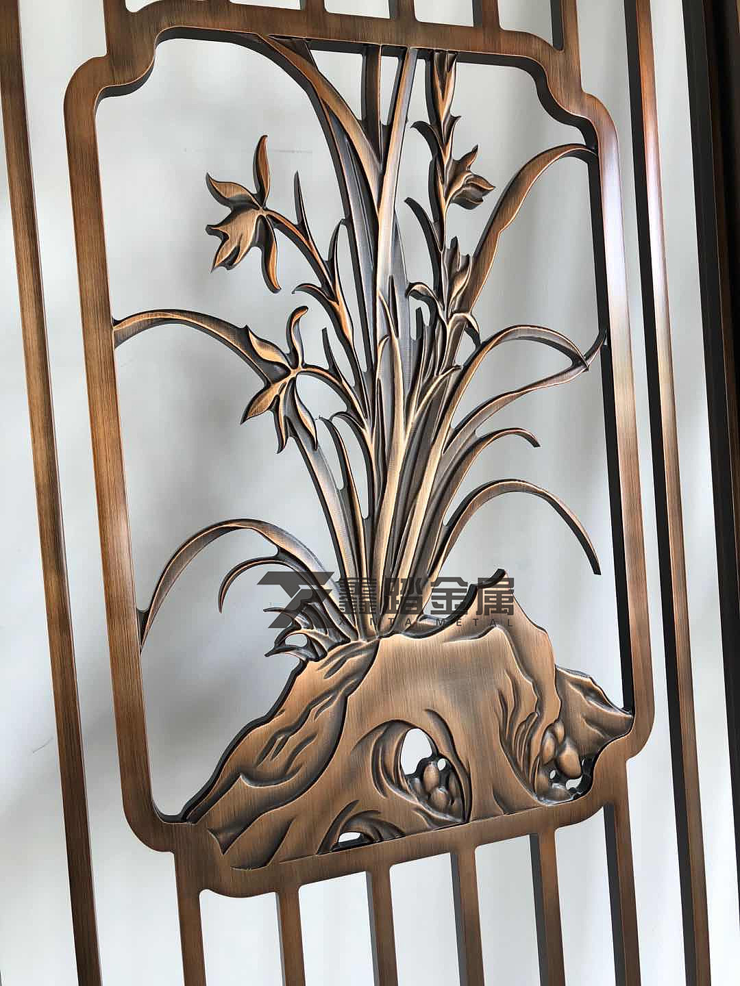 古典黄古铜铝板雕刻屏风、梅兰竹菊铝浮雕隔断典雅气度（图ZMjI1MTIyMjcy） - 其他工业/产品 - 站酷设计师酒店不锈钢屏风原创素材 - 站酷ZCOOL