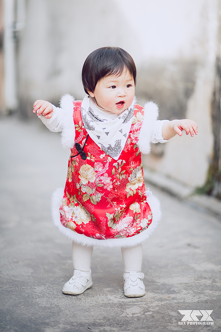 生活不止手机，还有年味老家（图ZMTA1NTAzNTA4） - 人像摄影 - 站酷设计师Rex琛原创素材 - 站酷ZCOOL