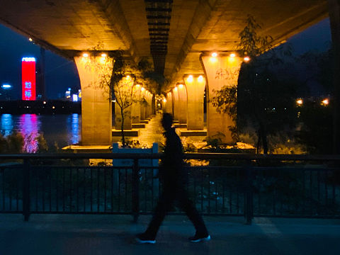 街拍-夜跑桥下&办公楼