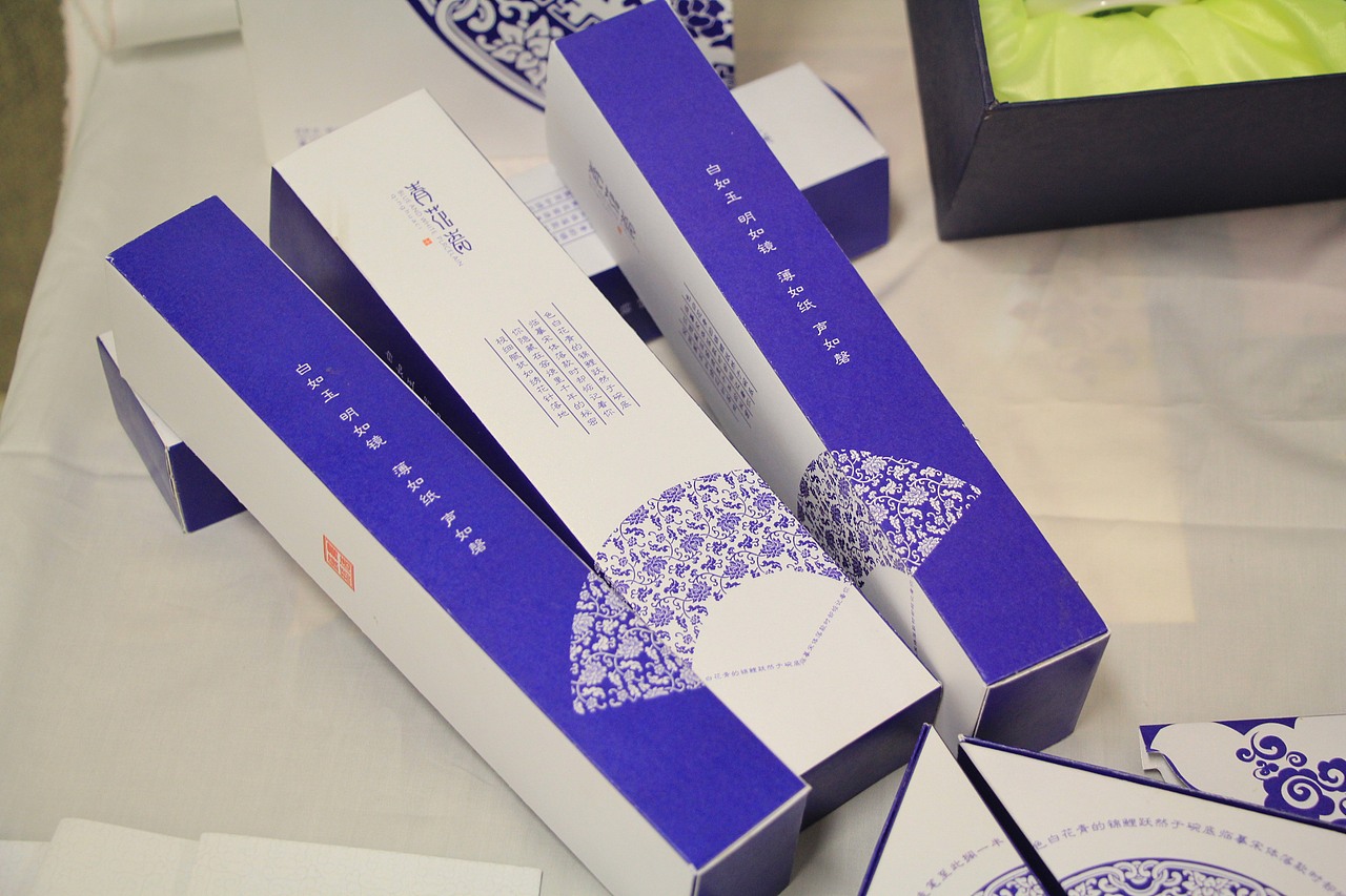 毕业设计 青花瓷文化系列（图ZNzkyMDMzODg=） - 品牌 - 站酷设计师裴蕾原创素材 - 站酷ZCOOL