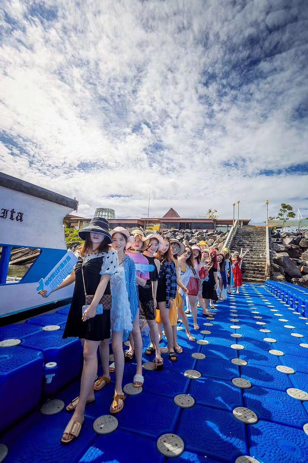 雯媞美娜多之旅—环球之旅第一站美娜多